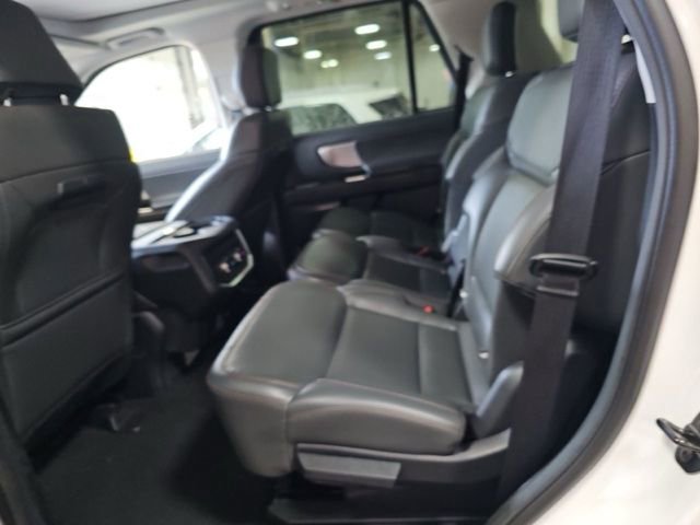 Used 2025 Ford Expedition Active AWD/4WD image 11
