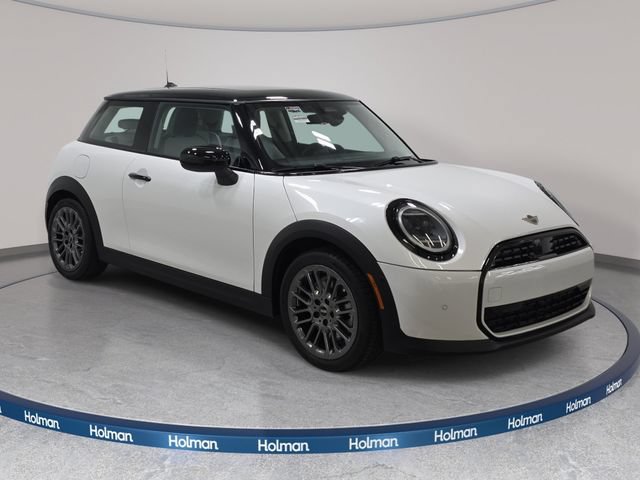 Used 2025 MINI Cooper 2-Door Hardtop FWD image 4