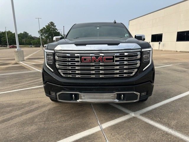 Used 2022 GMC Sierra 1500 Denali w/ Denali Reserve Package AWD/4WD image 2