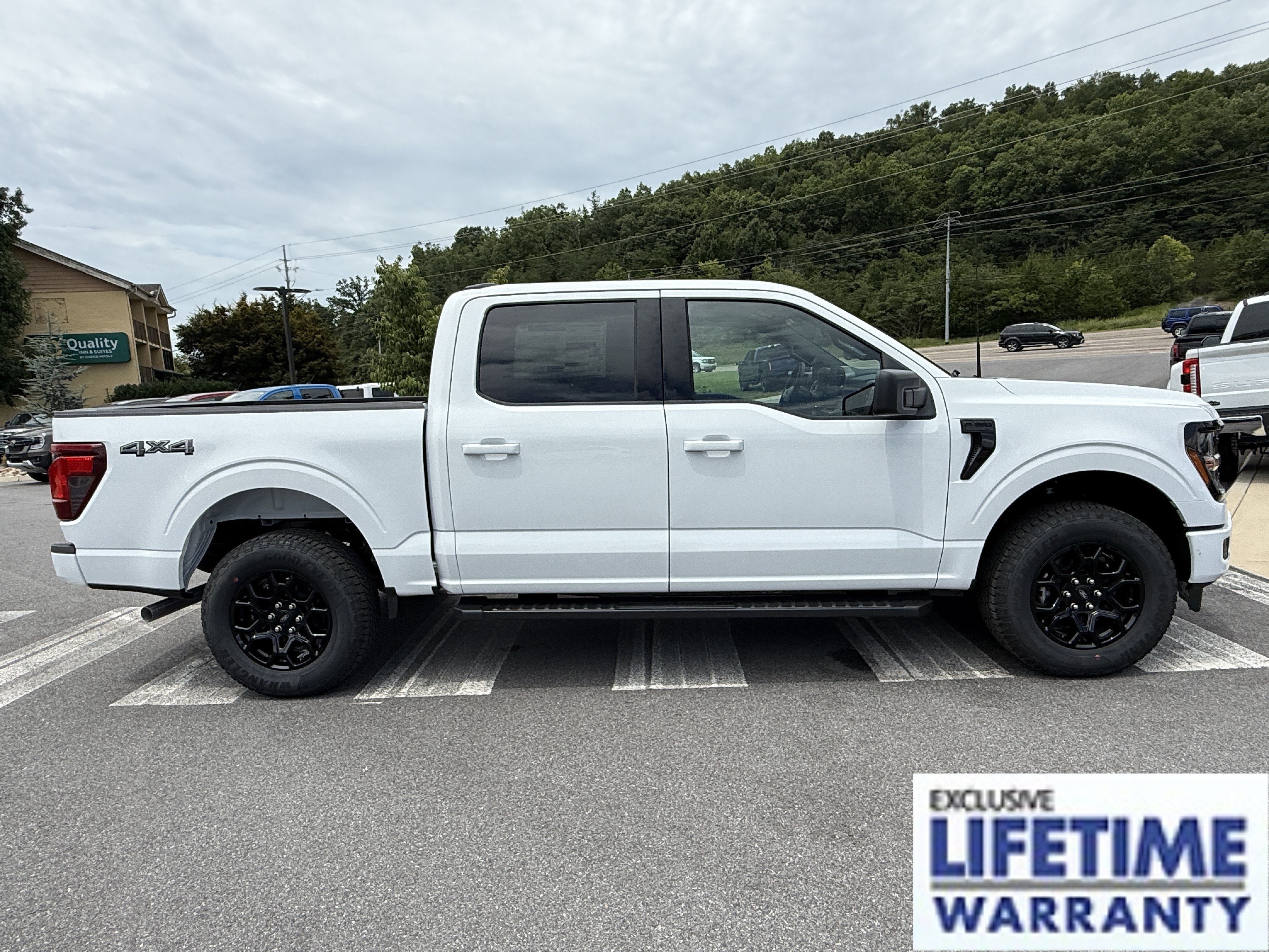 New 2026 Ford F150 XLT w/ XLT Black Appearance Package AWD/4WD image 4