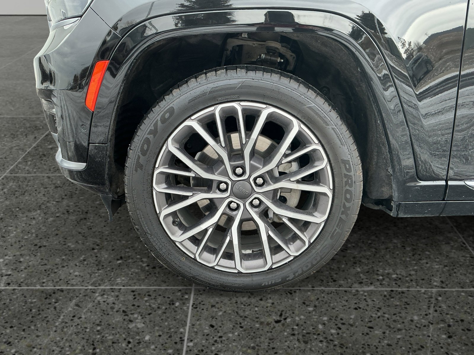 Used 2021 Jeep Grand Cherokee L Summit image 14