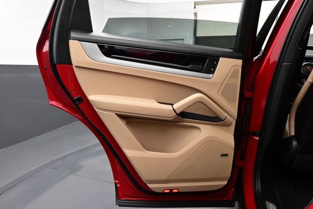 Certified 2026 Porsche Cayenne S AWD/4WD image 13