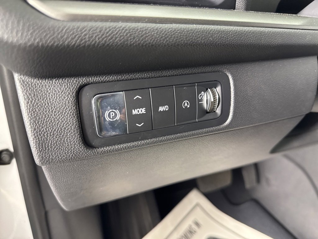New 2025 Chevrolet Traverse LT w/ Enhanced Driving Package image 15