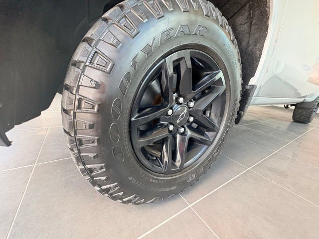 Used 2019 Chevrolet Silverado 1500 Custom Trail Boss w/ Custom Convenience Package AWD/4WD image 16