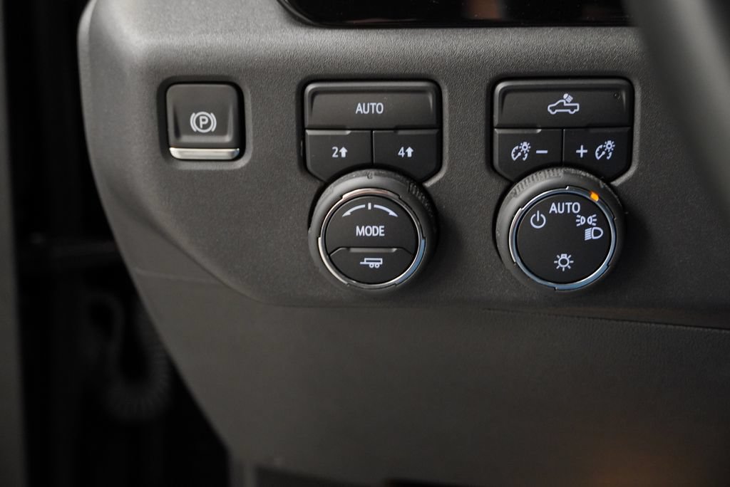 Certified 2024 Chevrolet Silverado 1500 LT AWD/4WD image 23