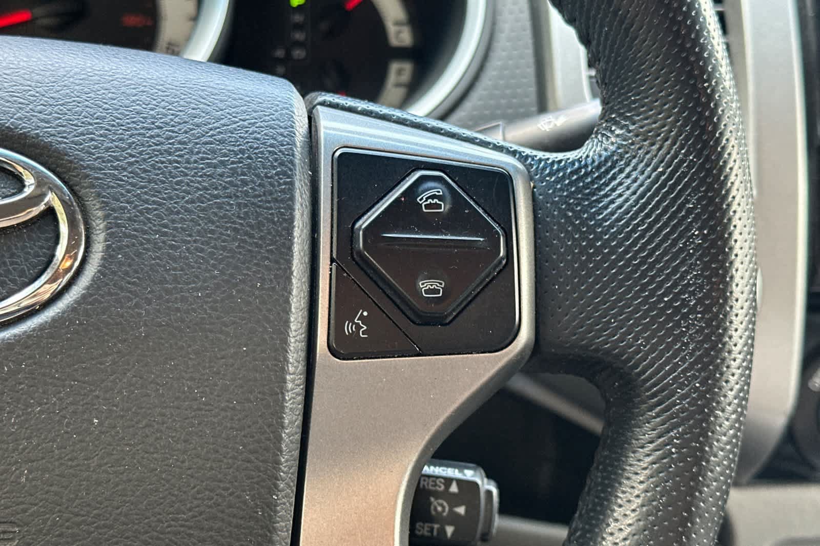 Used 2015 Toyota Tacoma 4x4 Double Cab w/ TRD Sport Package image 26