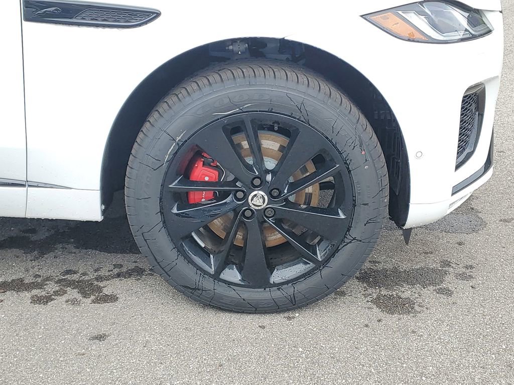 New 2026 Jaguar F-PACE R-Dynamic S image 5