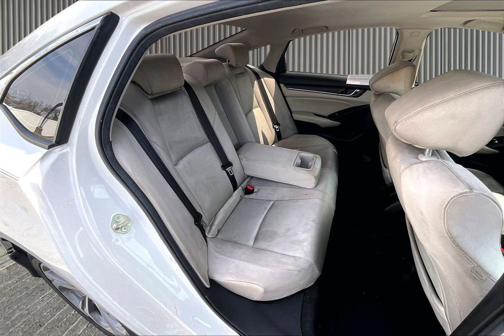 Used 2020 Honda Accord EX image 27
