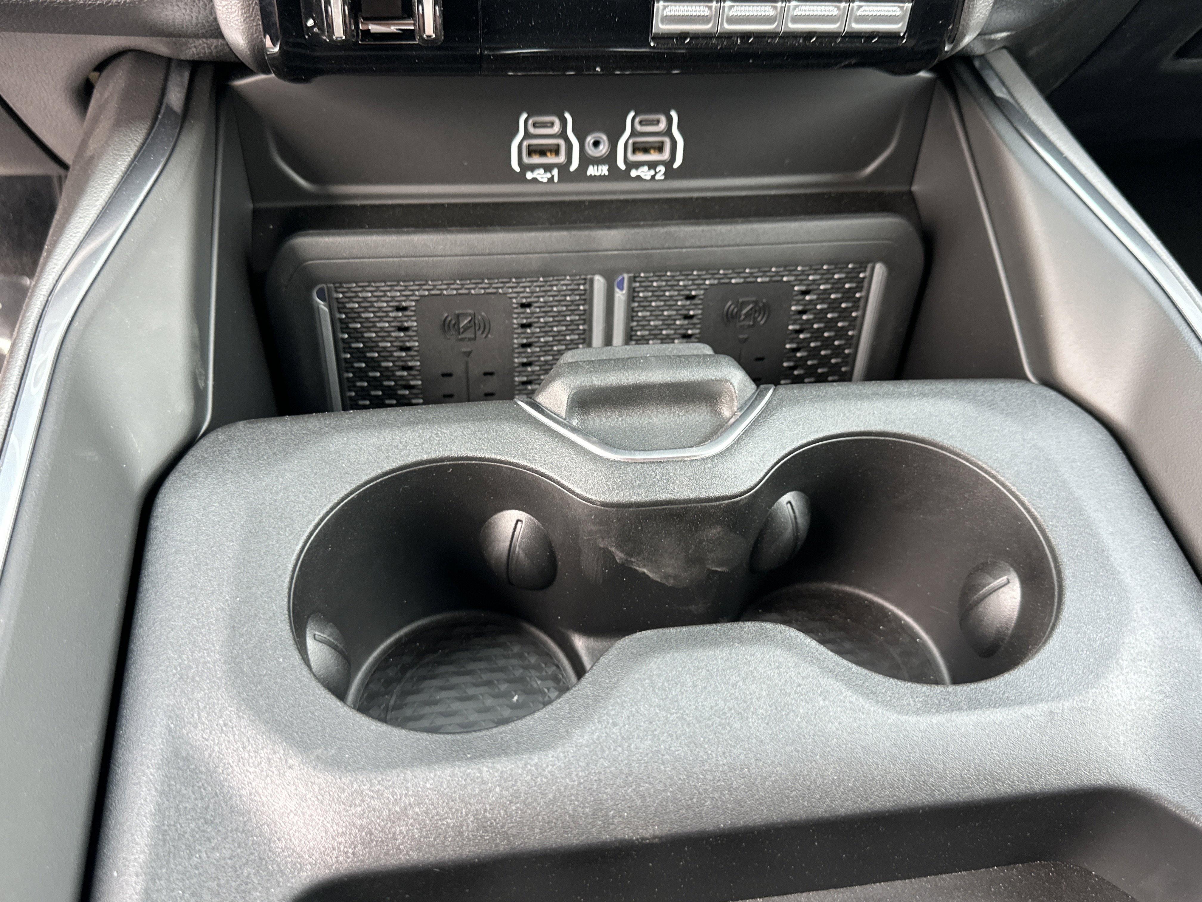 New 2026 RAM 3500 Laramie AWD/4WD image 5