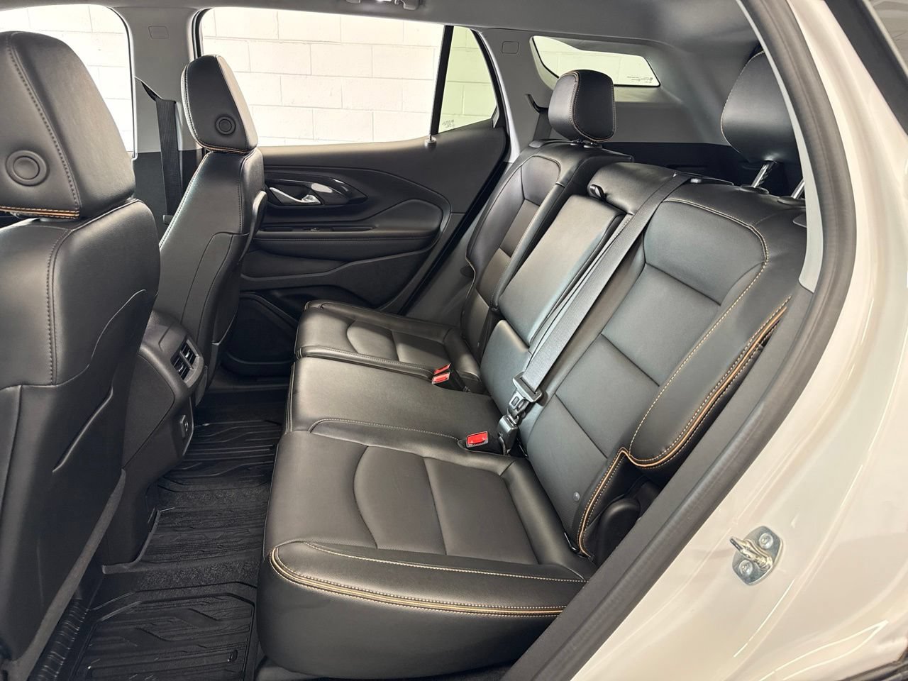 Used 2024 GMC Terrain AT4 AWD/4WD image 36