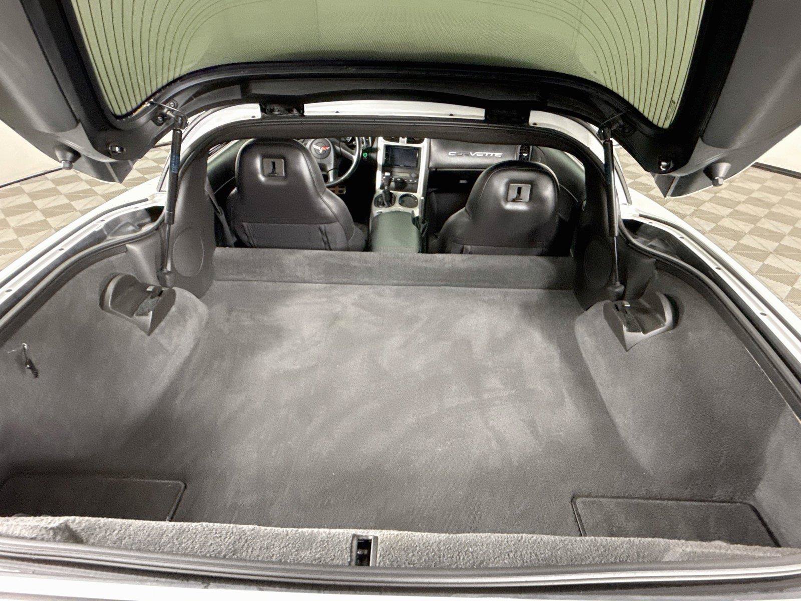 Used 2005 Chevrolet Corvette Coupe RWD image 14