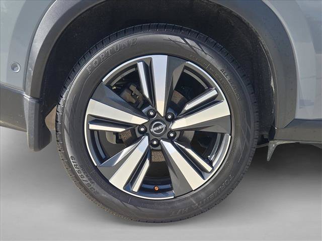 Used 2023 Nissan Rogue Platinum w/ Platinum Premium Package FWD image 23