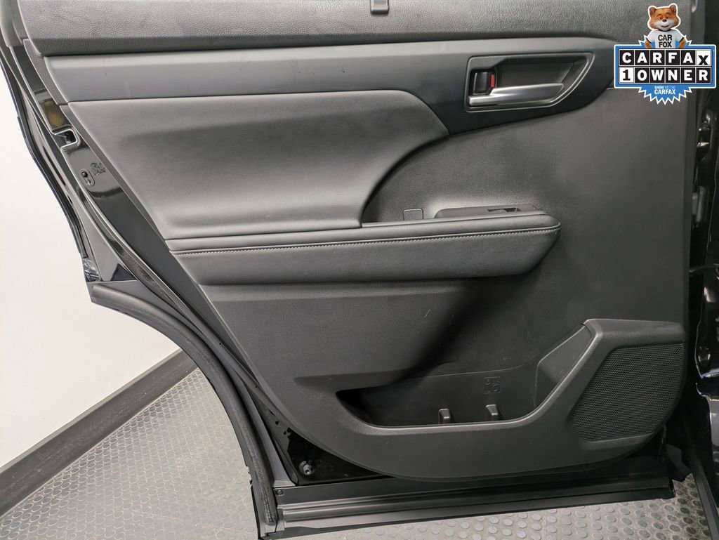 Used 2023 Toyota Highlander XLE w/ Protection Package #3 (TMS) image 22