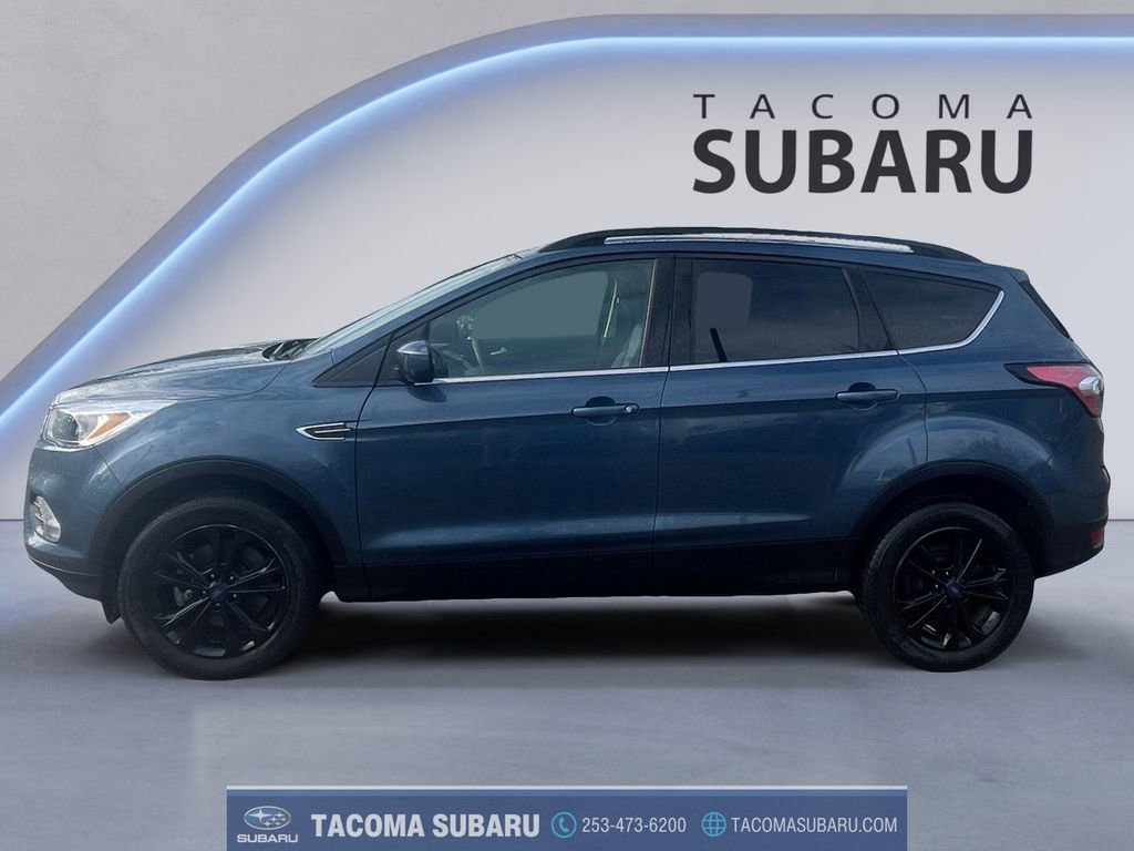Used 2018 Ford Escape SE image 2