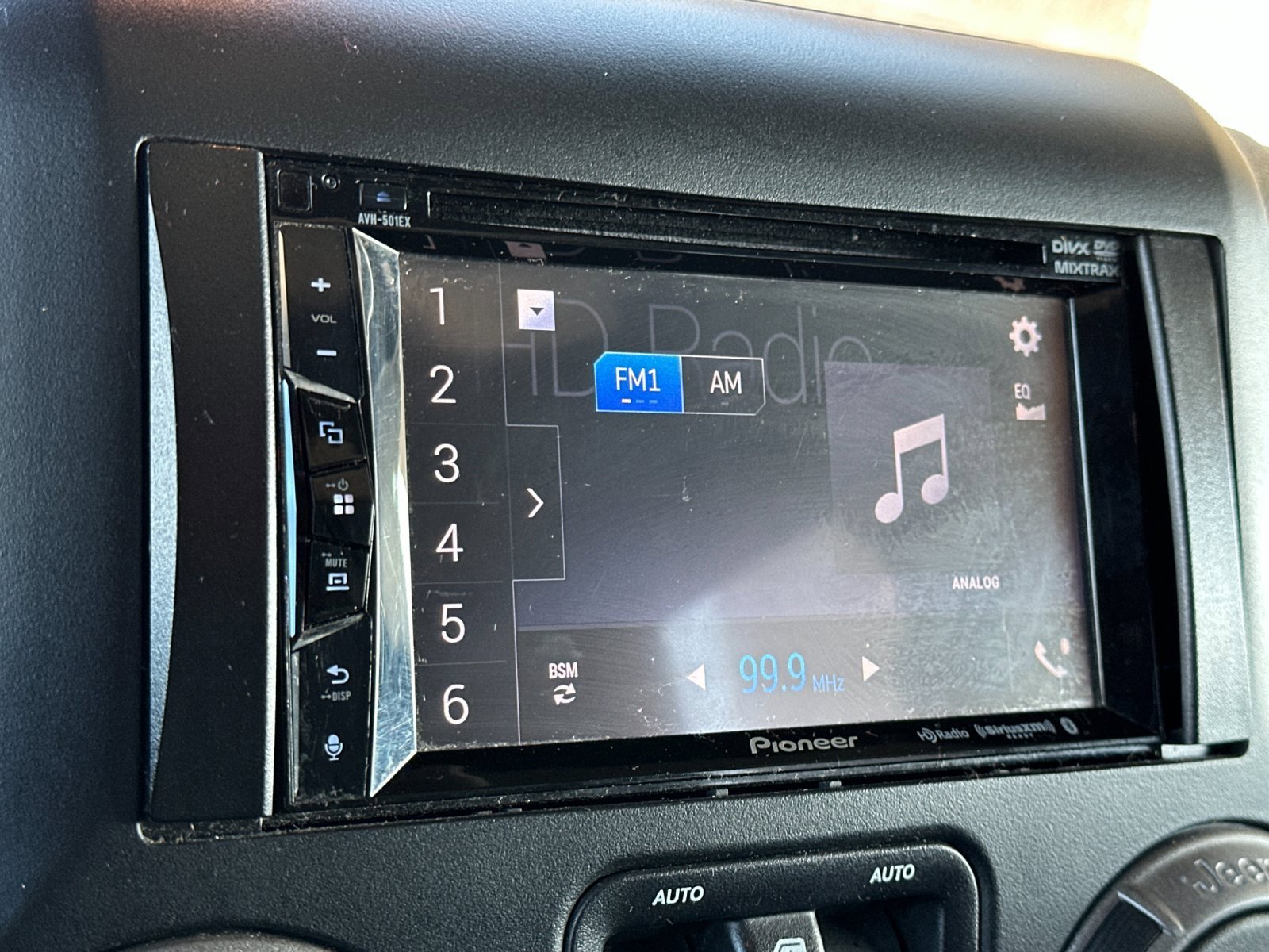 Used 2018 Jeep Wrangler Unlimited Sport image 18