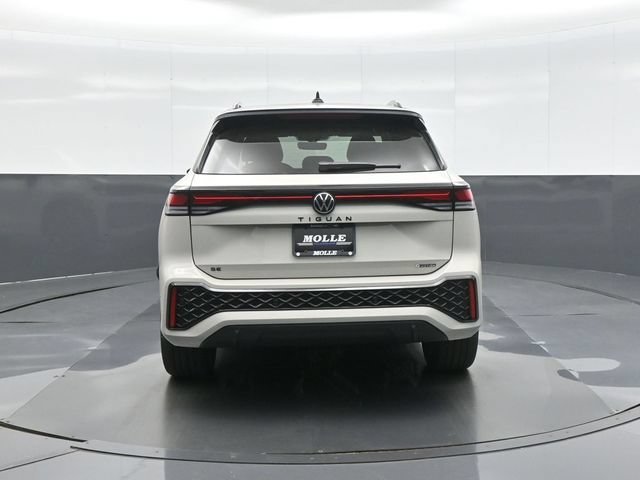 New 2026 Volkswagen Tiguan SE R-Line AWD/4WD image 6