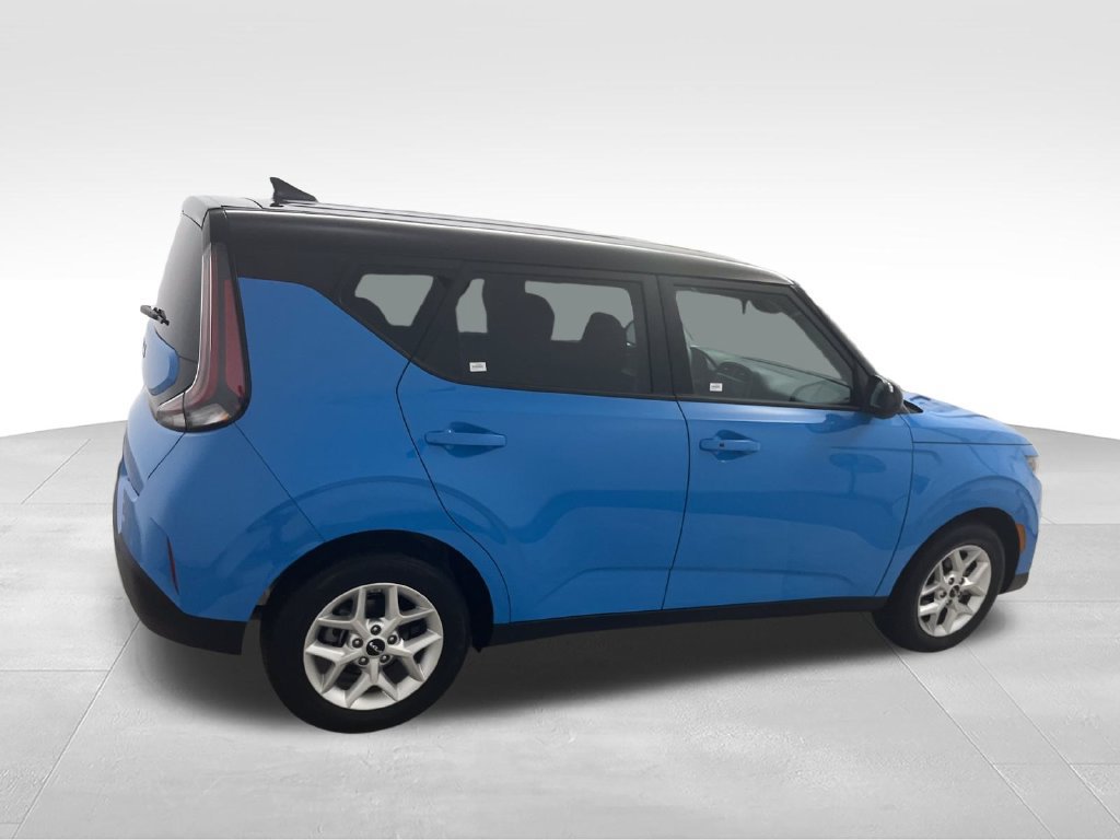 Used 2025 Kia Soul S FWD image 6