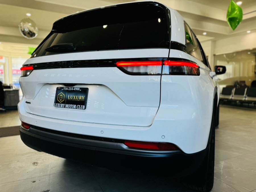 Used 2026 Jeep Grand Cherokee Limited image 8