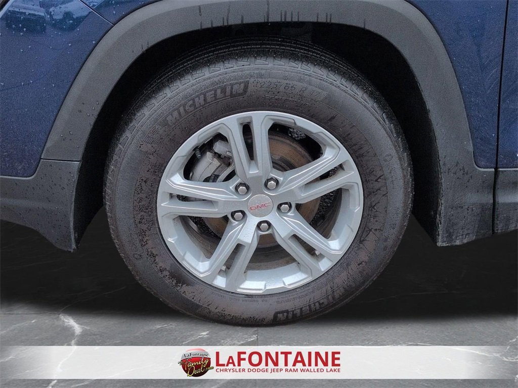 Used 2023 GMC Terrain SLE w/ Driver Convenience Package image 32