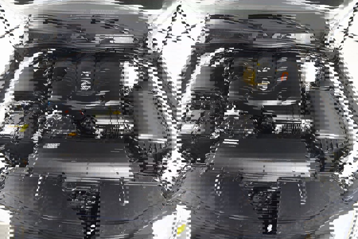 Used 2024 Nissan Armada Platinum w/ Captain's Chairs Package image 58