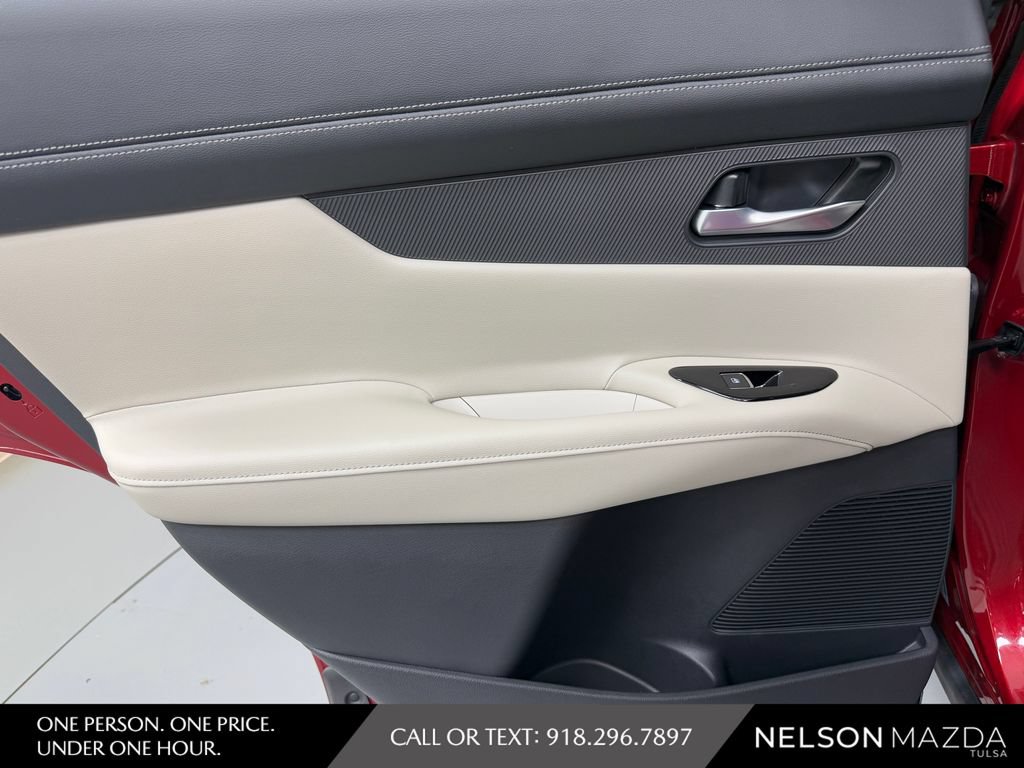 Used 2025 Nissan Murano SL AWD/4WD image 29