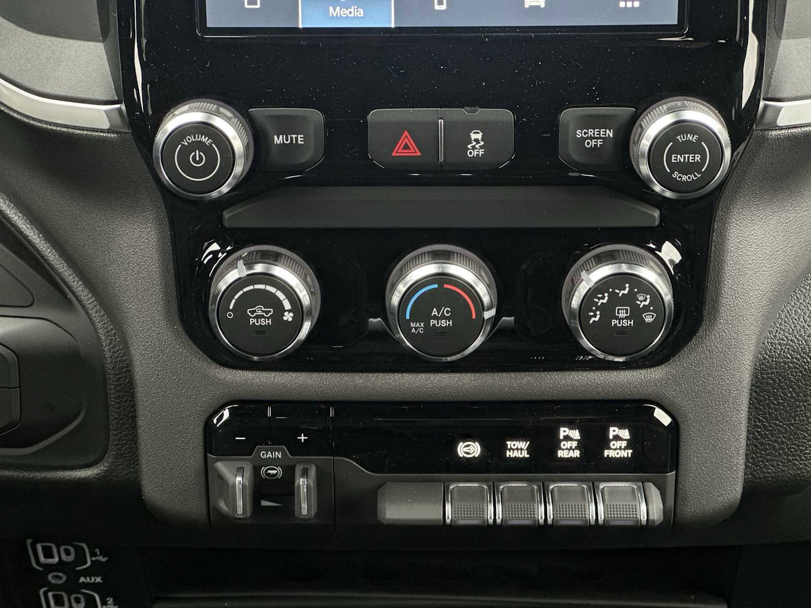 New 2025 RAM 2500 Big Horn w/ Cold Weather Group AWD/4WD image 16