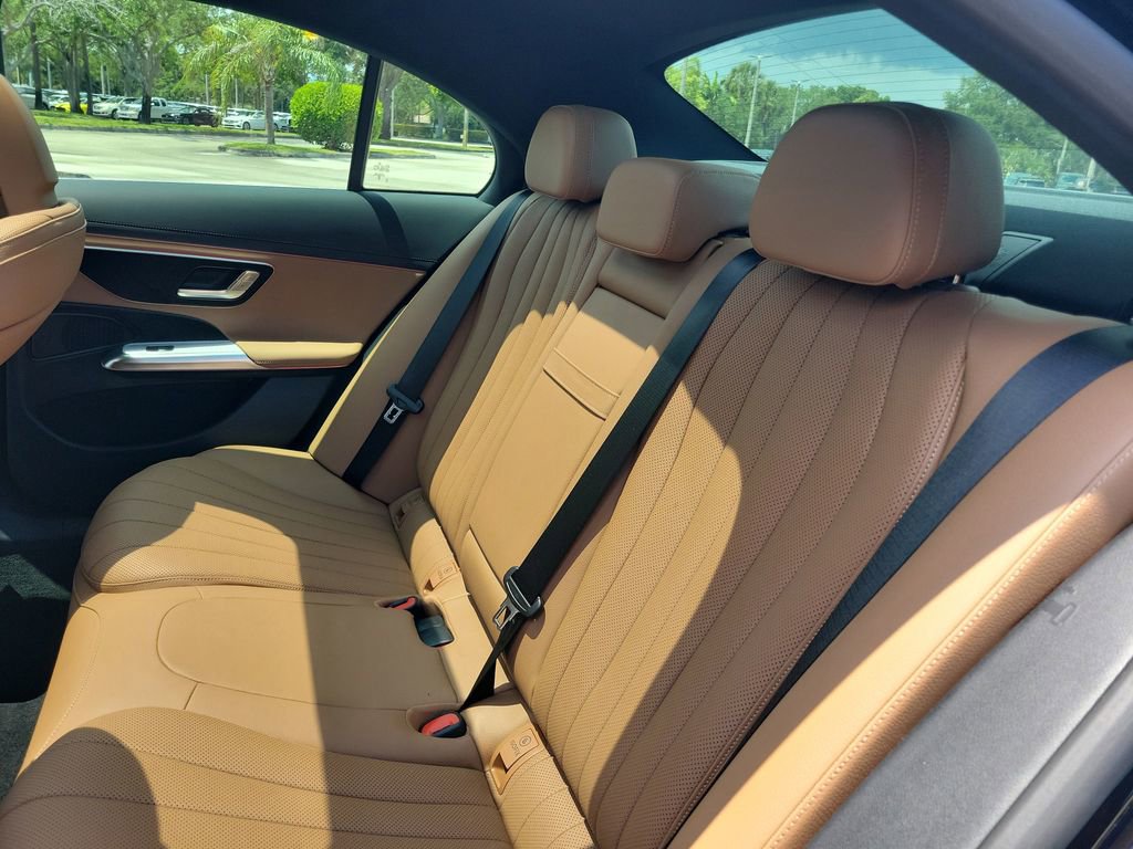 Used 2025 Mercedes-Benz E 450 4MATIC Sedan image 13