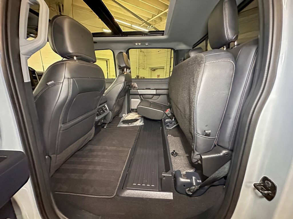 Certified 2025 Ford F250 Lariat w/ Lariat Ultimate Package AWD/4WD image 29