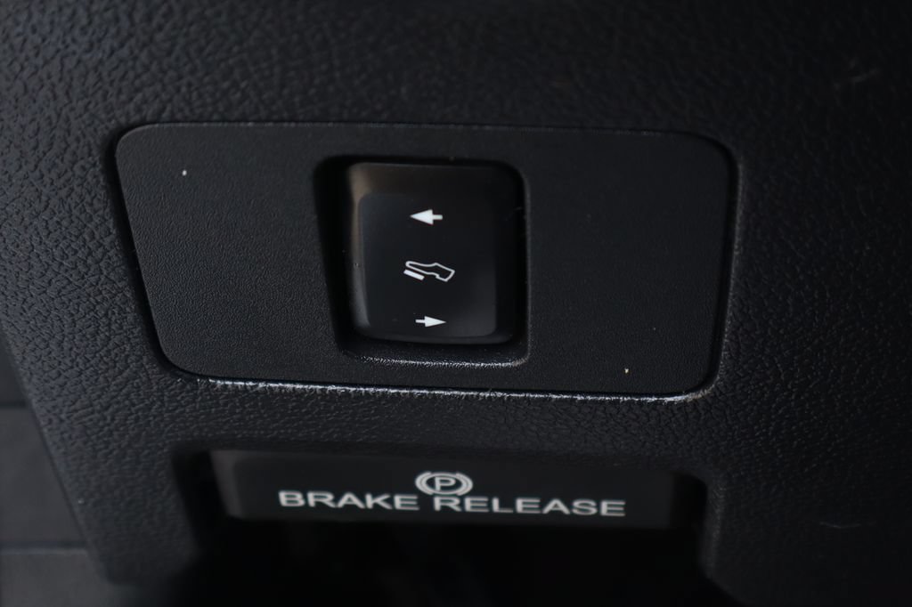 Used 2018 Ford F250 Lariat w/ Lariat Value Package AWD/4WD image 26