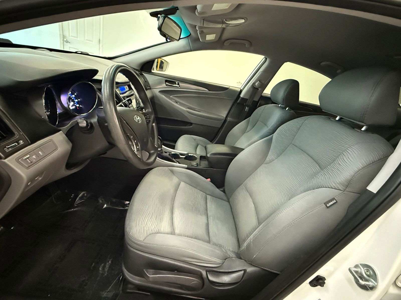 Used 2013 Hyundai Sonata Hybrid image 16