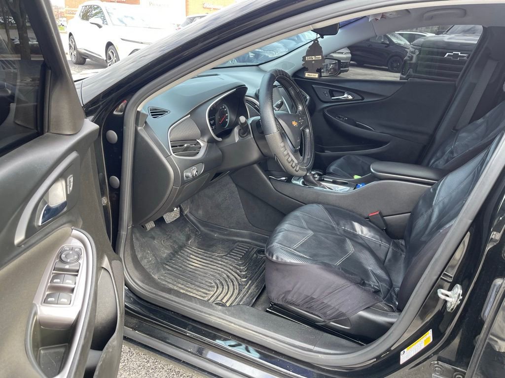 Used 2021 Chevrolet Malibu RS image 5