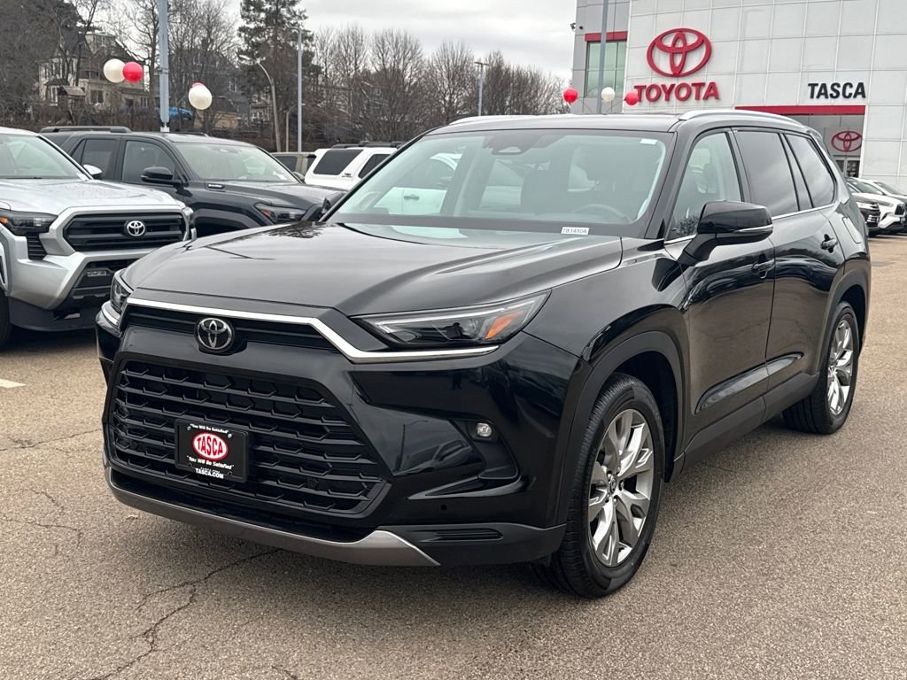 Used 2024 Toyota Grand Highlander Limited image 3