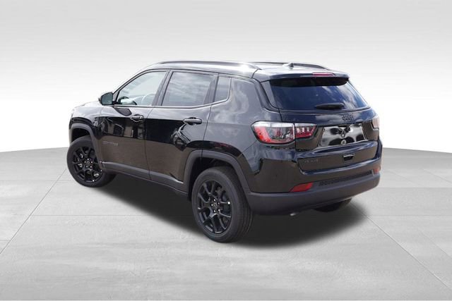 New 2025 Jeep Compass Latitude w/ Sun & Sound Group image 5