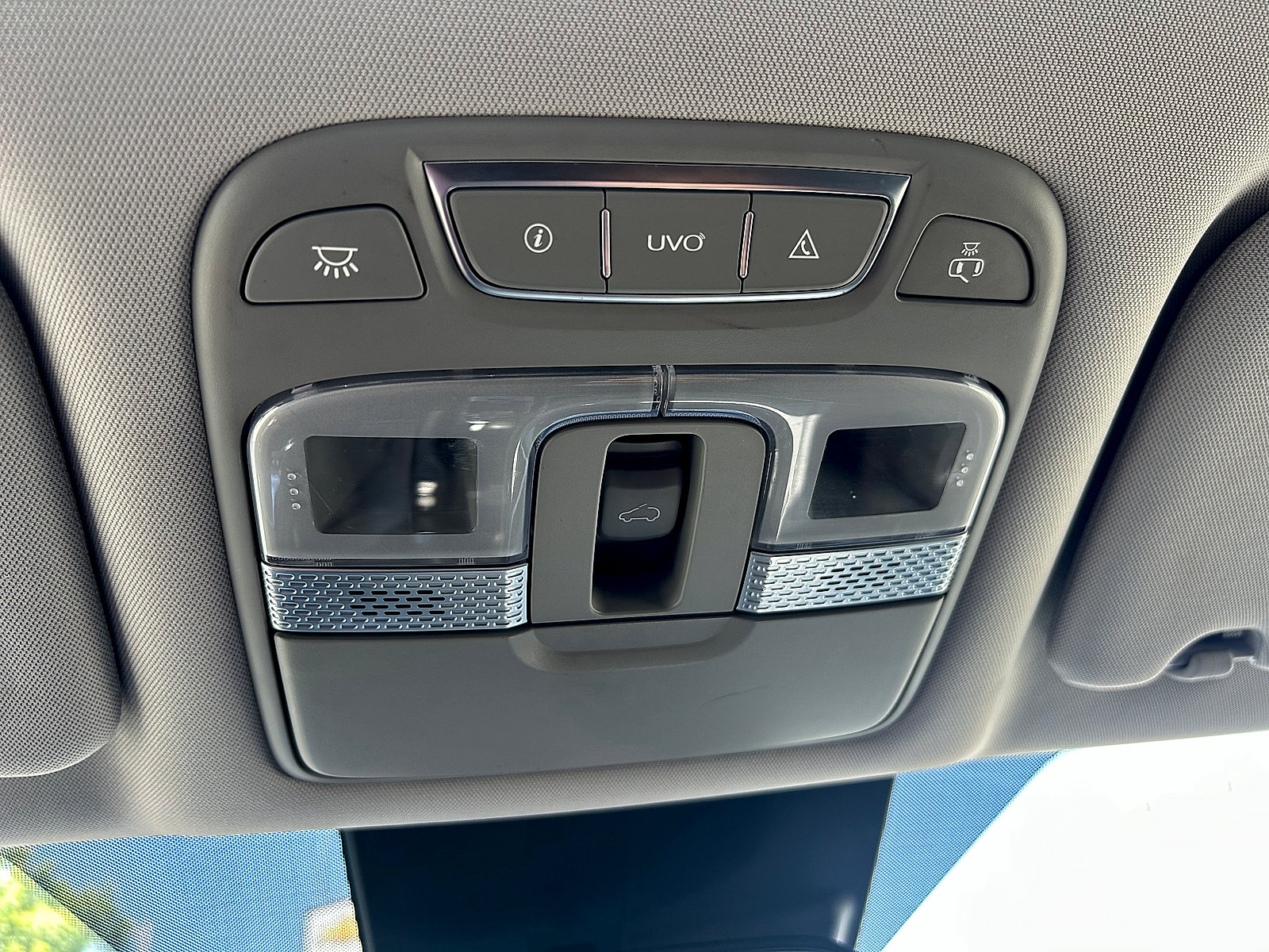 Used 2020 Kia Telluride S w/ S 8 Passenger Seating Package FWD image 22
