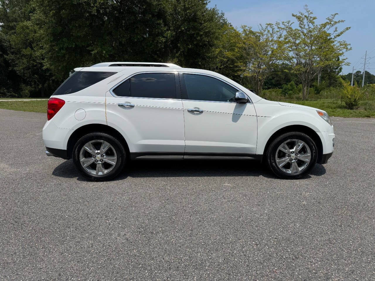 Used 2010 Chevrolet Equinox LTZ FWD image 7