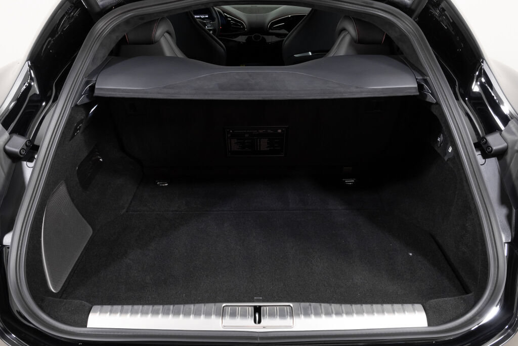 Used 2025 Ferrari Purosangue AWD/4WD image 20