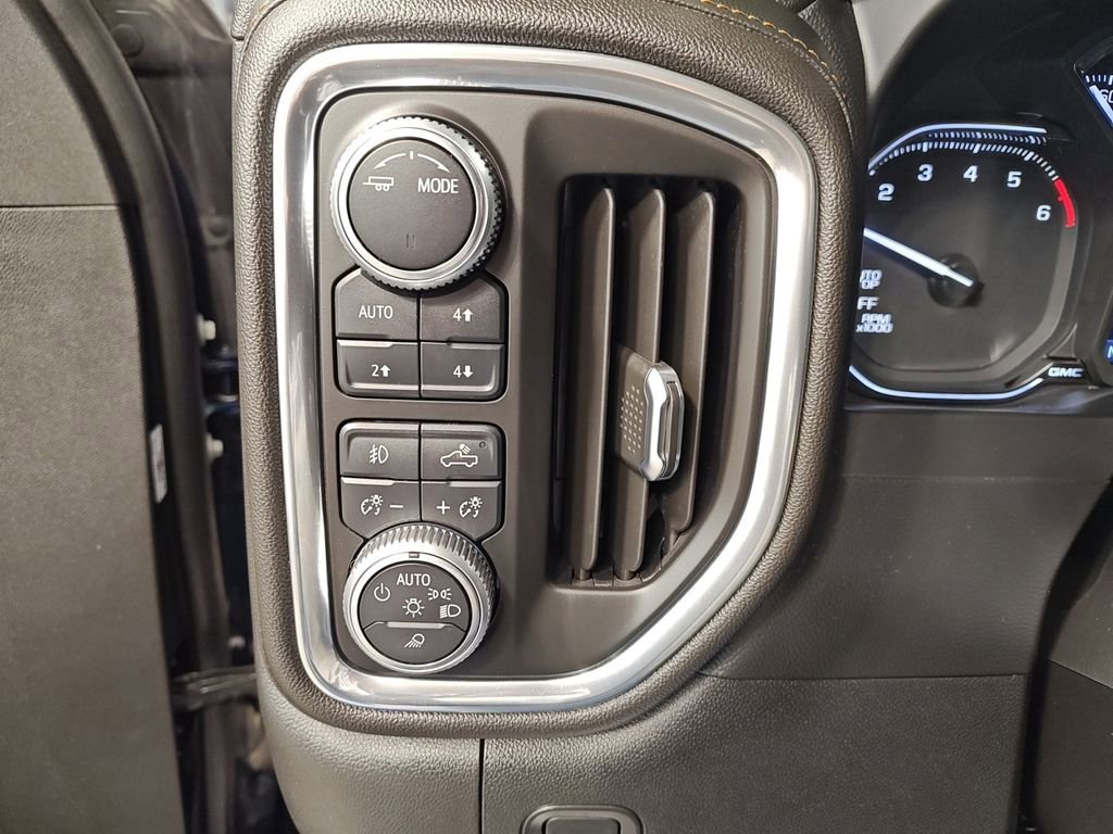 Used 2020 GMC Sierra 1500 AT4 image 31