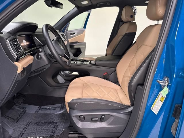 Used 2025 Volkswagen Atlas Cross Sport SE w/ Panoramic Sunroof Package AWD/4WD image 14