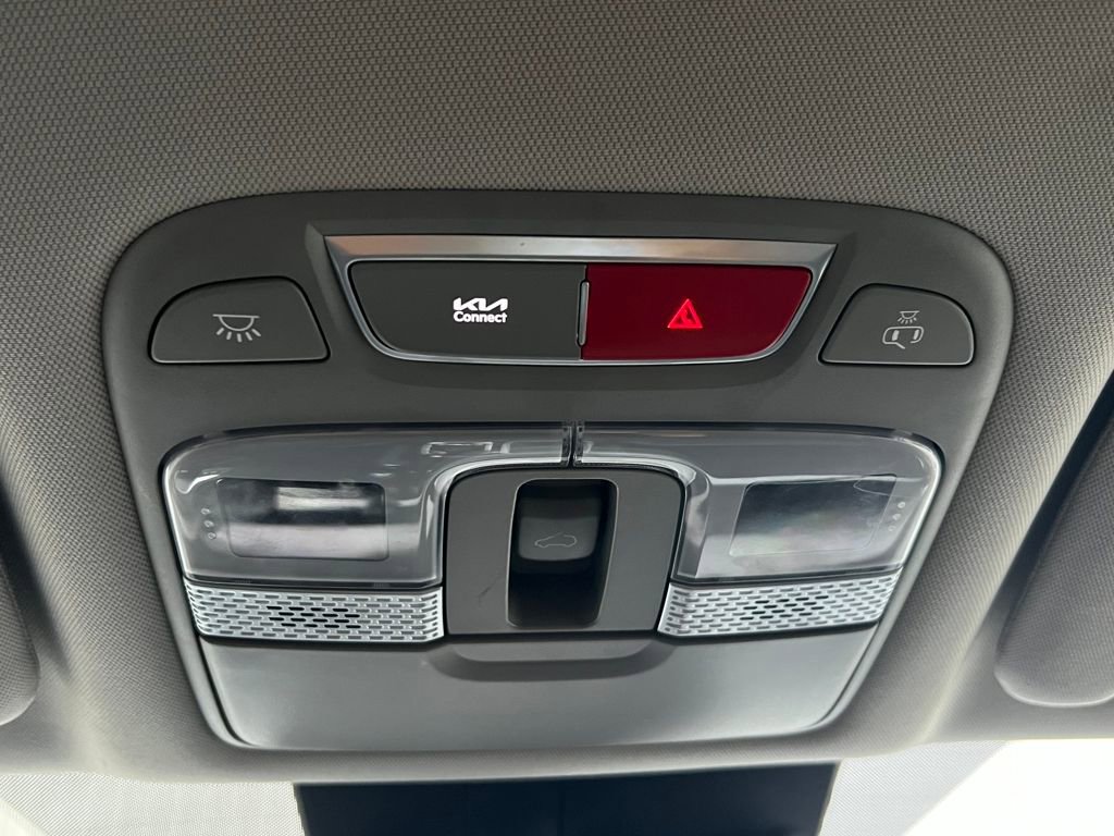 Used 2025 Kia Telluride S image 33