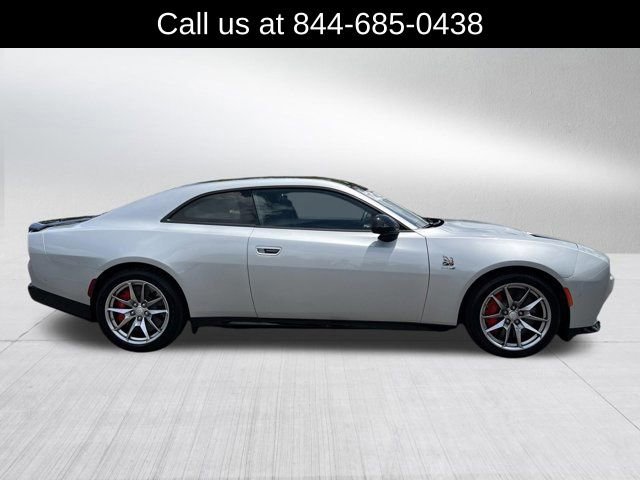 Used 2024 Dodge Charger Daytona Scat Pack w/ Plus Group AWD/4WD image 4