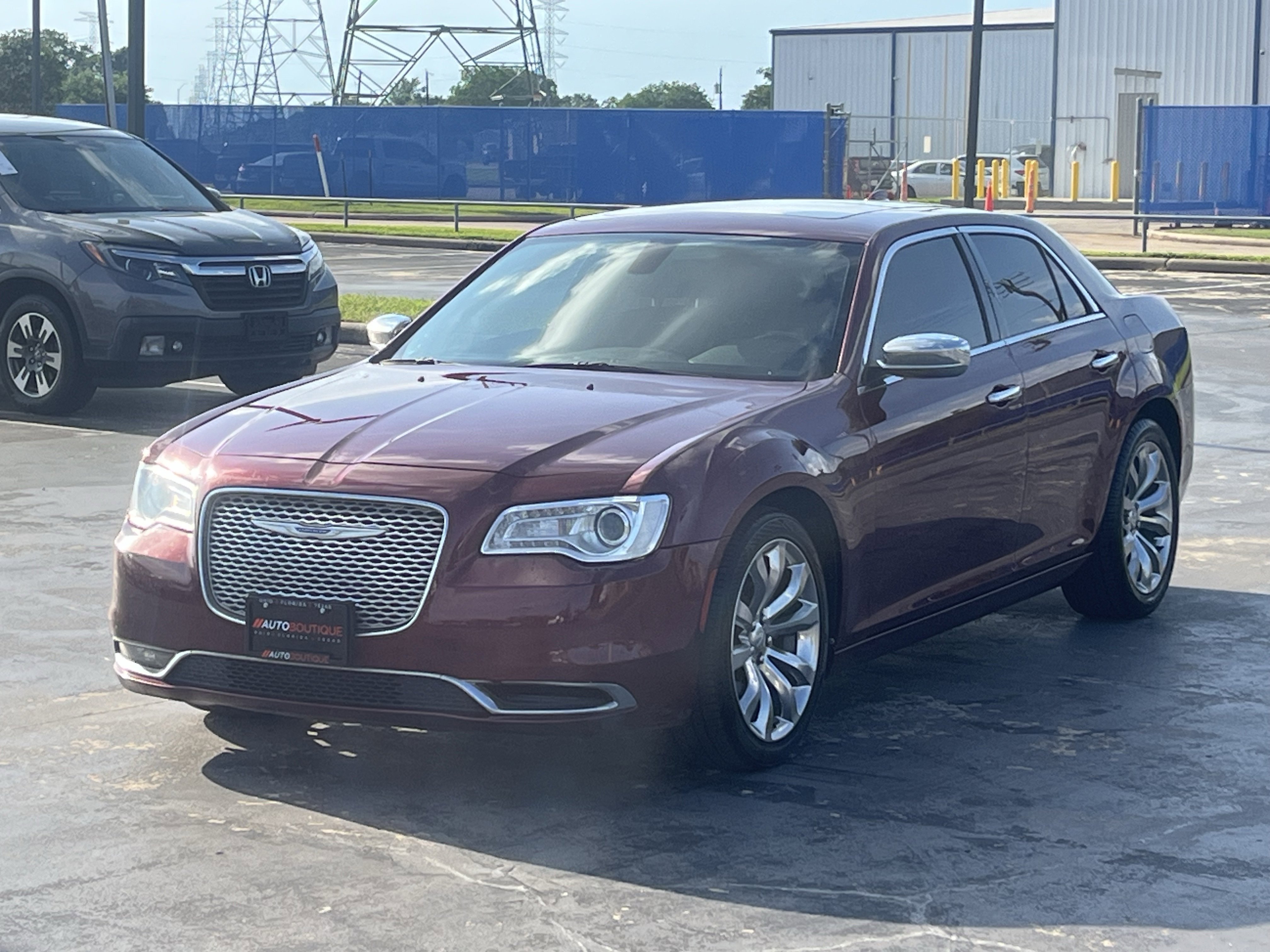 Used 2020 Chrysler 300 Limited RWD image 7