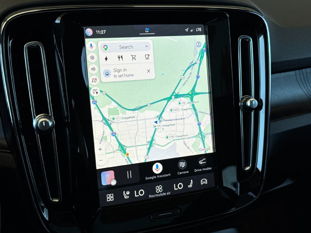Certified 2023 Volvo C40 P8 Recharge Ultimate AWD/4WD image 18