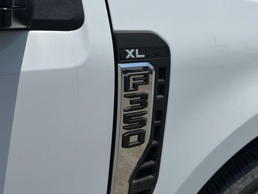 New 2025 Ford F350 XL w/ XL Chrome Package image 17