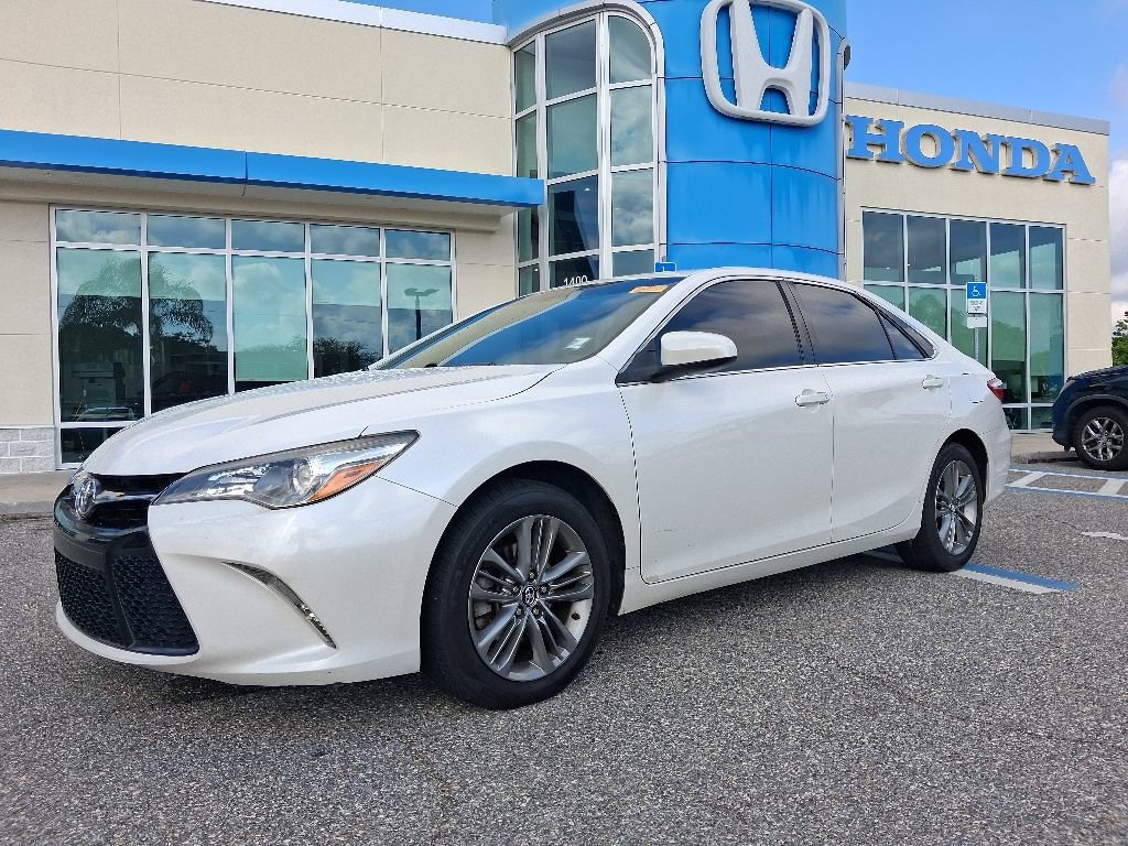 Used 2017 Toyota Camry SE