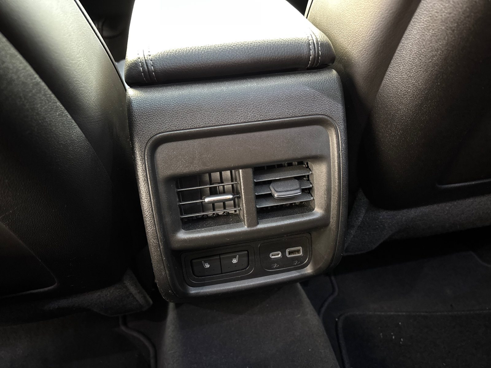 Used 2019 Cadillac XT4 Premium Luxury w/ Cold Weather Package image 32