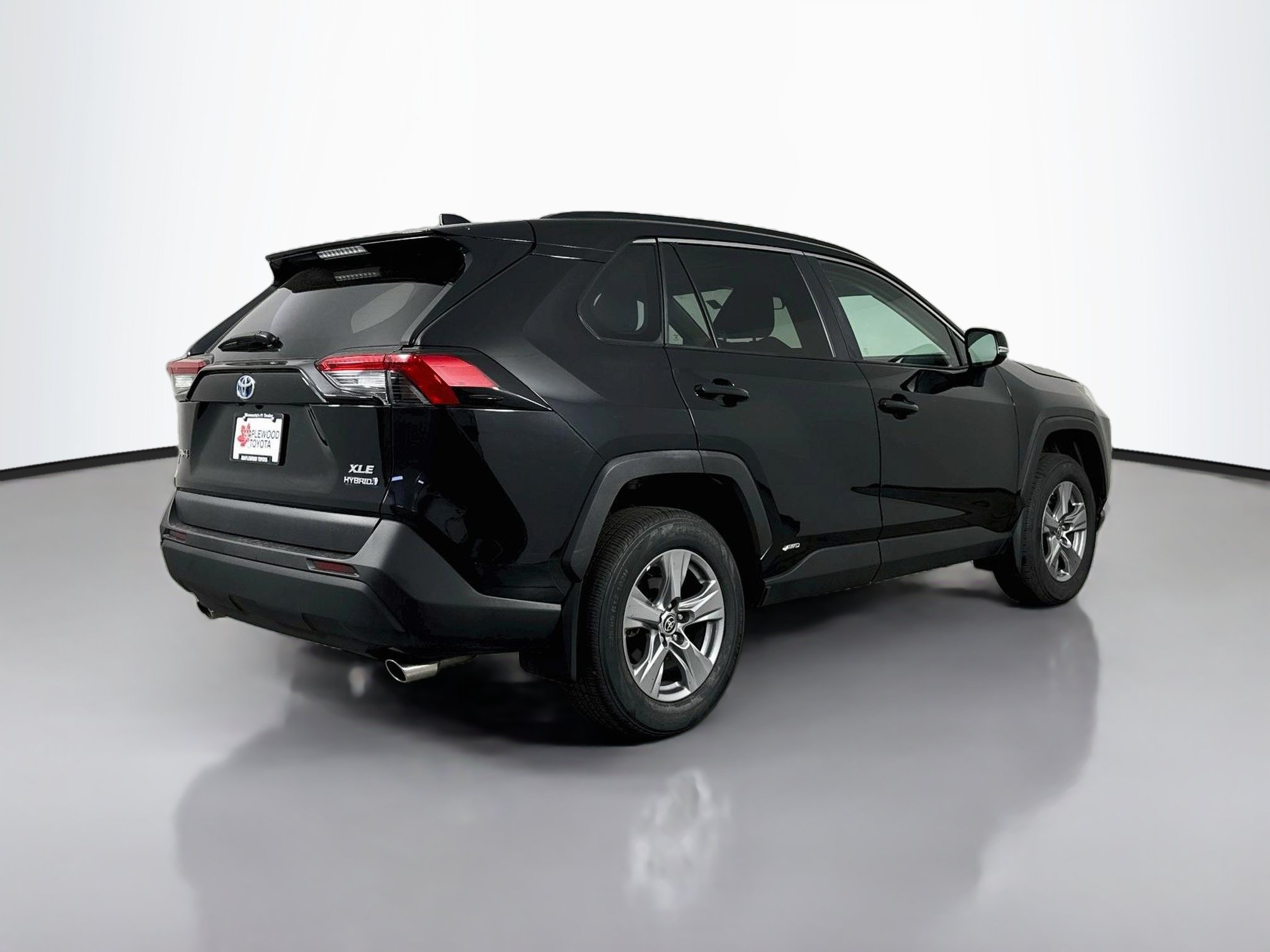 Used 2023 Toyota RAV4 XLE w/ Convenience Package AWD/4WD image 7