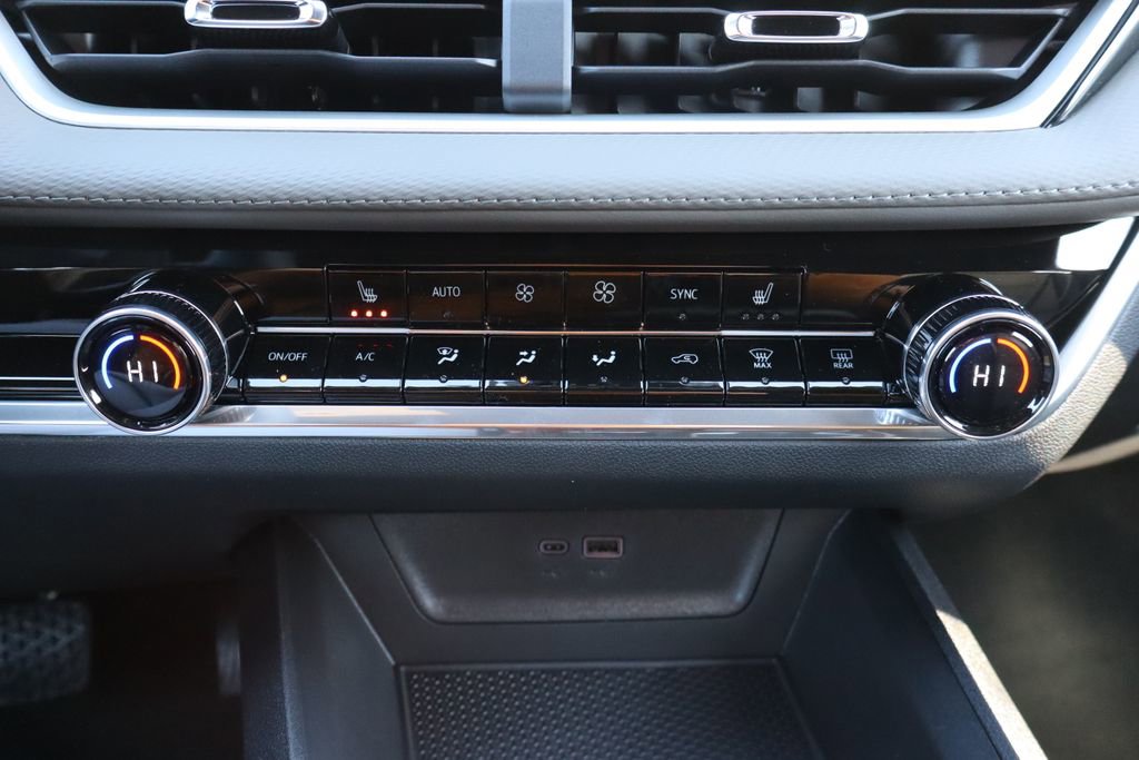 New 2026 Chevrolet Equinox LT w/ Convenience Package II image 13