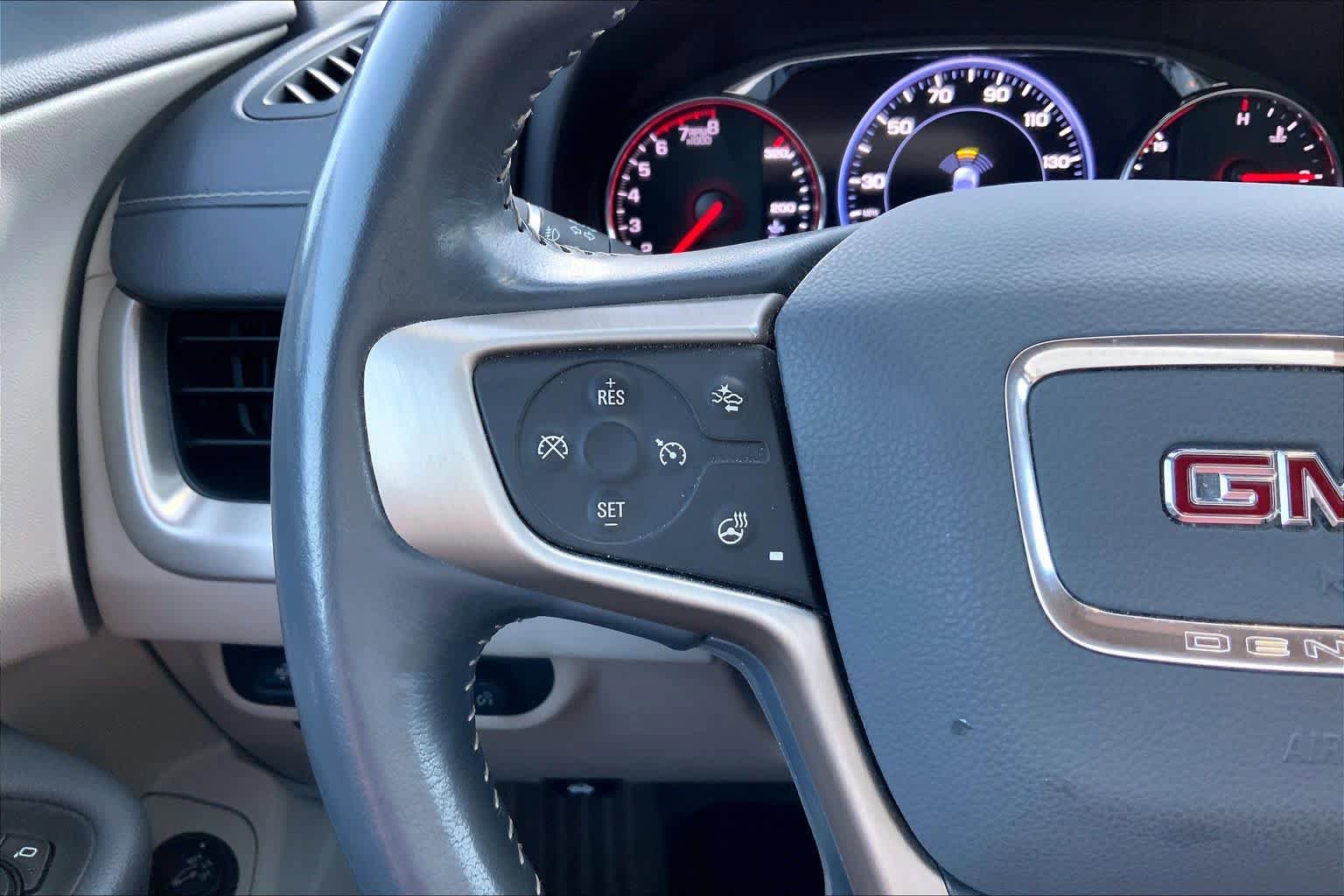 Used 2022 GMC Terrain Denali w/ Denali Premium Package AWD/4WD image 23