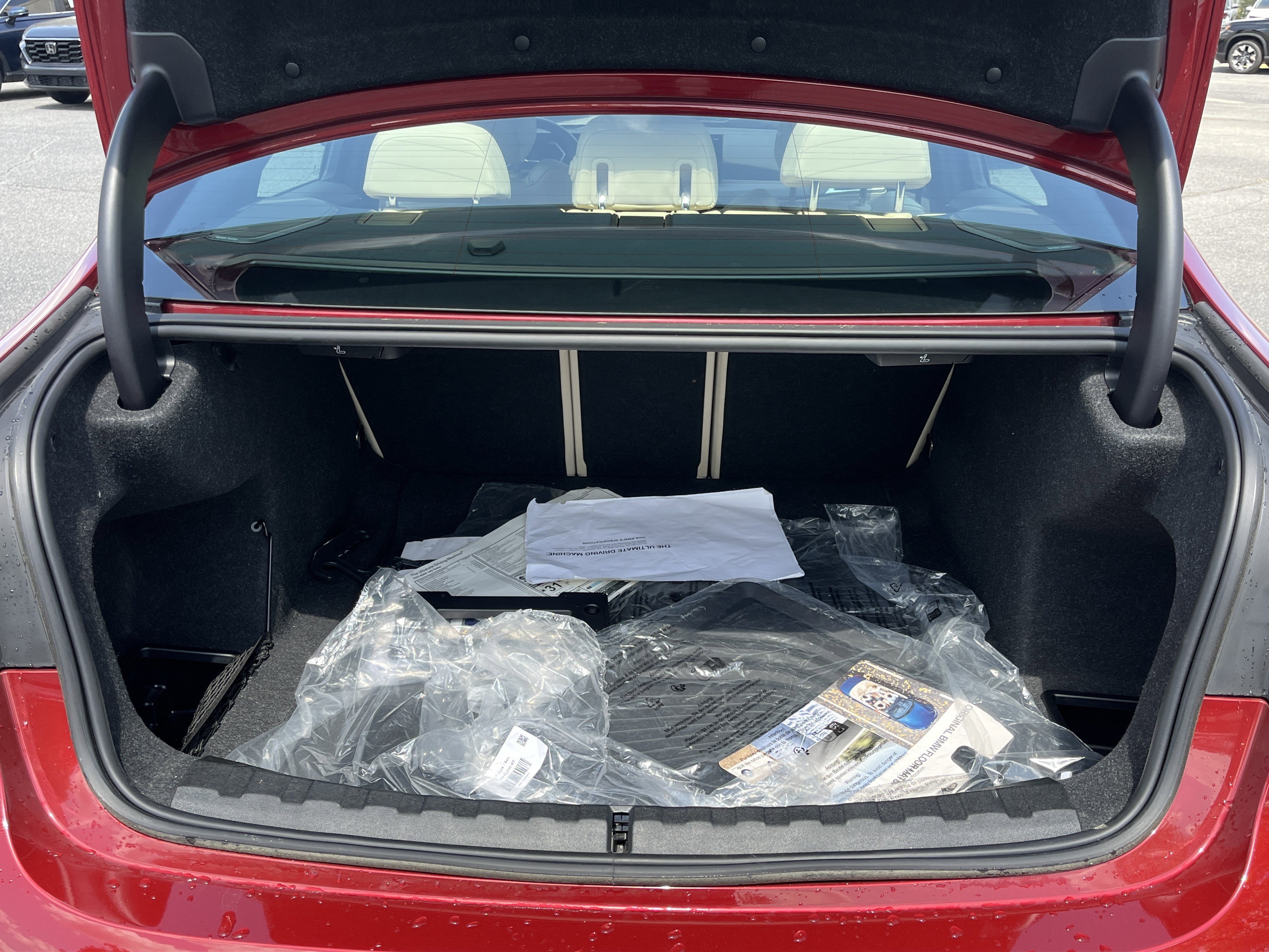 Used 2026 BMW 330i Sedan w/ M Sport Package image 28