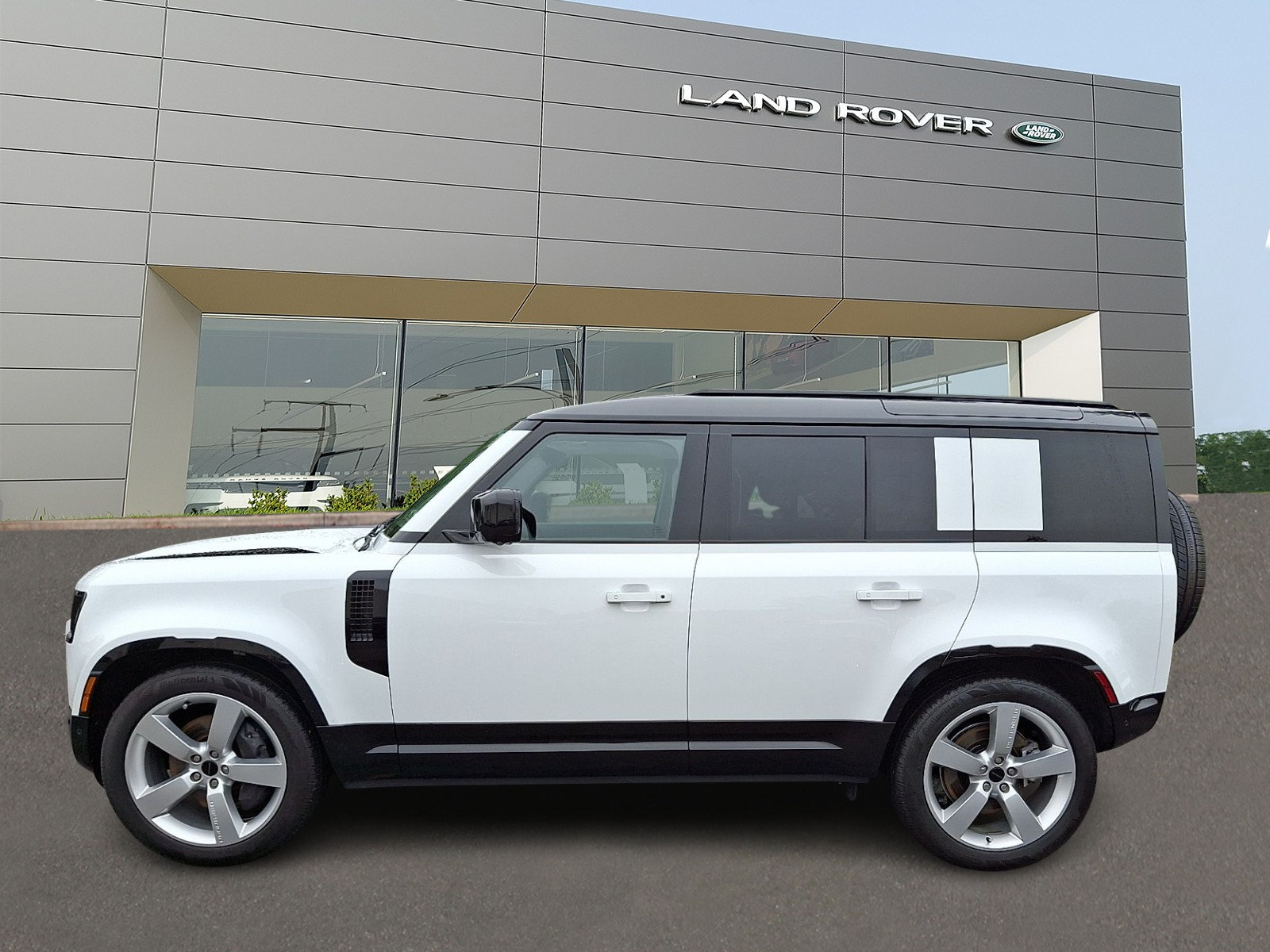 Used 2026 Land Rover Defender 110 X-Dynamic SE AWD/4WD image 6